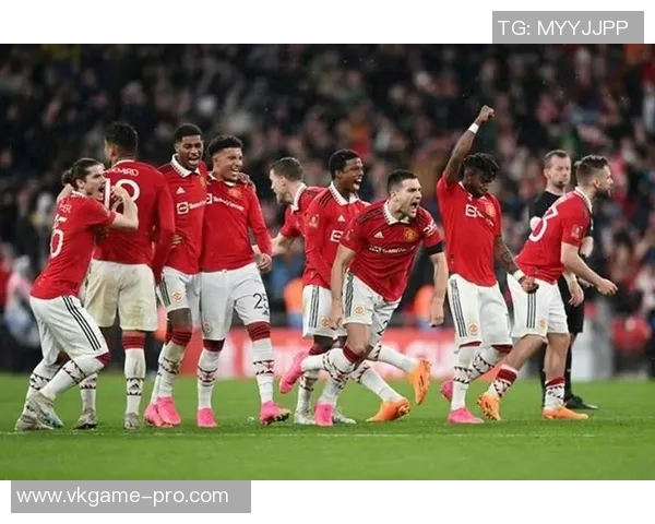 足总杯激战AC米兰凭点球大战击败曼联晋级四强赛后点评引发热议