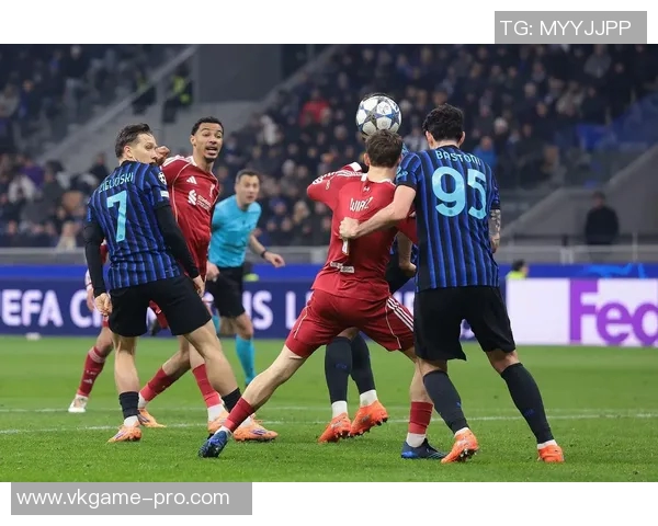 欧联杯国米与利物浦激战成平局绝杀瞬间引发争议判罚引爆全场气氛