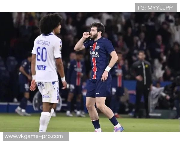 足总杯精彩对决巴黎圣日耳曼逆转拜仁全场神扑成焦点