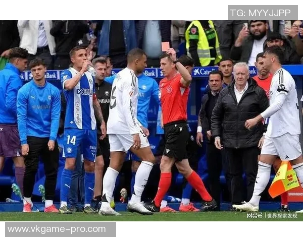 国王杯激战皇马大胜那不勒斯神奇扑救引发争议判罚全场沸腾