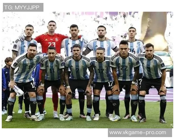 世界杯激战：里昂与尤文图斯鏖战成平局神扑瞬间点燃全场激情